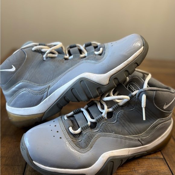 Mens Nike high top shoes - Picture 4 of 4